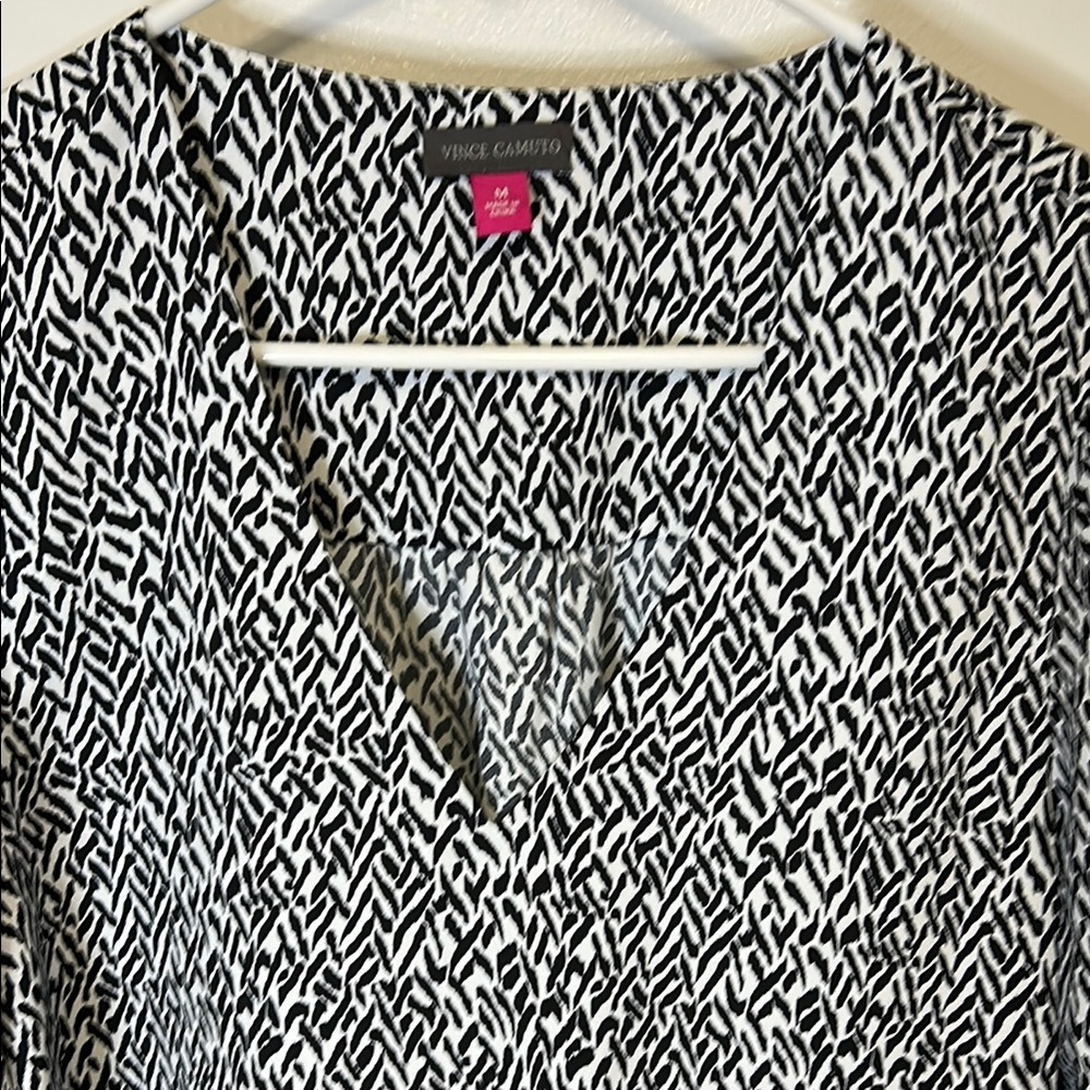 Vince Camuto Monochrome Patterned Top